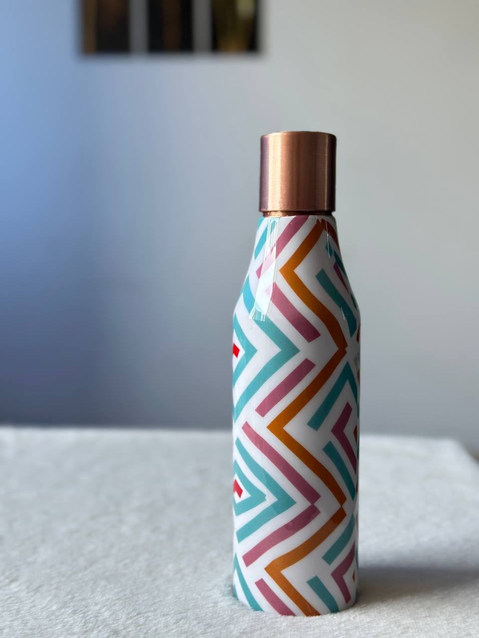 White Wine Copper Water Bottle - 1 Ltr image 2